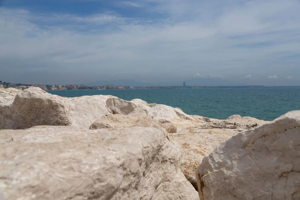 Alloggio Turistico Flavia Anzio Buitenkant foto