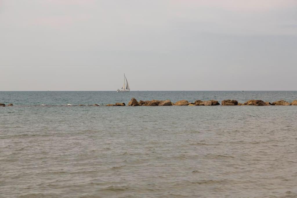 Alloggio Turistico Flavia Anzio Buitenkant foto